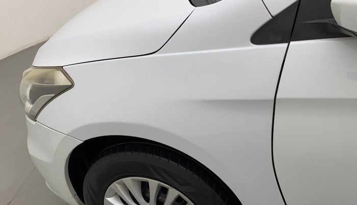 2015 Maruti Ciaz VXI+, Petrol, Manual, 95,738 km, Left fender - Paint has minor damage