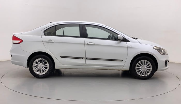 2015 Maruti Ciaz VXI+, Petrol, Manual, 95,738 km, Right Side View