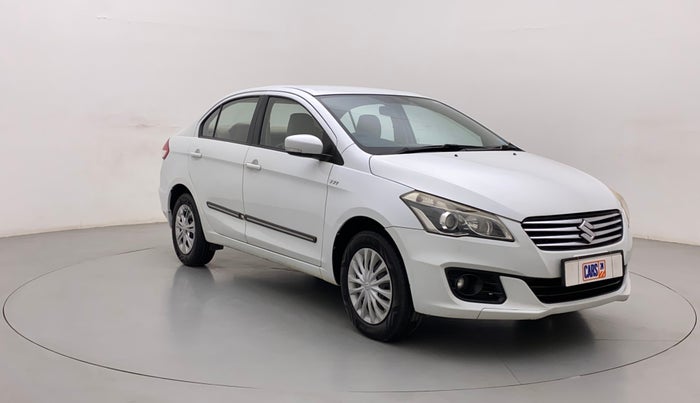 2015 Maruti Ciaz VXI+, Petrol, Manual, 95,738 km, Right Front Diagonal