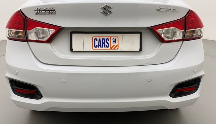 2015 Maruti Ciaz VXI+, Petrol, Manual, 95,738 km, Rear bumper - Paint is slightly damaged