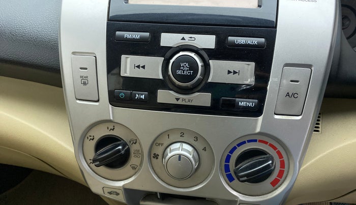 2011 Honda City 1.5L I-VTEC V MT, Petrol, Manual, 1,14,079 km, AC Unit - Main switch light not functional