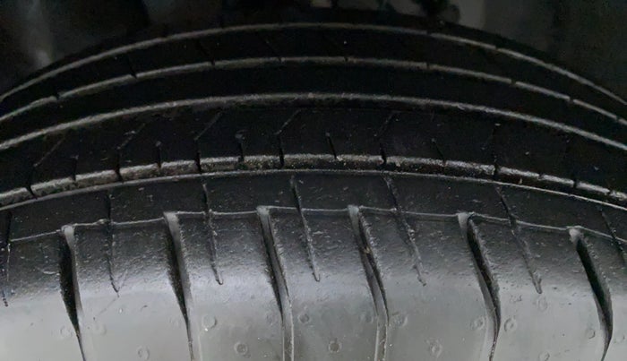 2020 Hyundai VENUE S MT 1.2 KAPPA, Petrol, Manual, 7,304 km, Right Front Tyre Tread