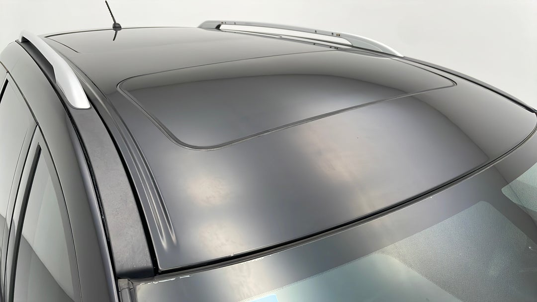 2017 Nissan Pathfinder Ti (4x4), Automatic, 37624 km, Roof/Sunroof View