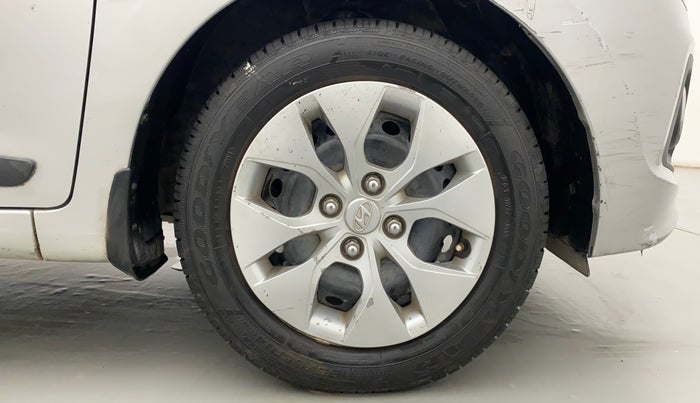 2015 Hyundai Xcent S 1.2, Petrol, Manual, 56,814 km, Right Front Wheel