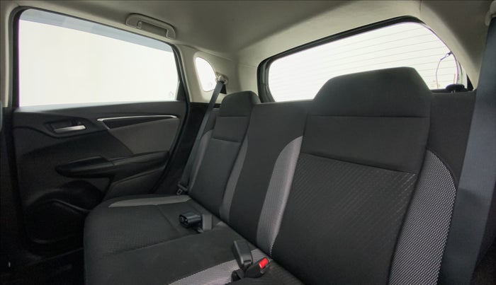 2017 Honda WR-V 1.2 i-VTEC VX MT, Petrol, Manual, 43,110 km, Right Side Rear Door Cabin