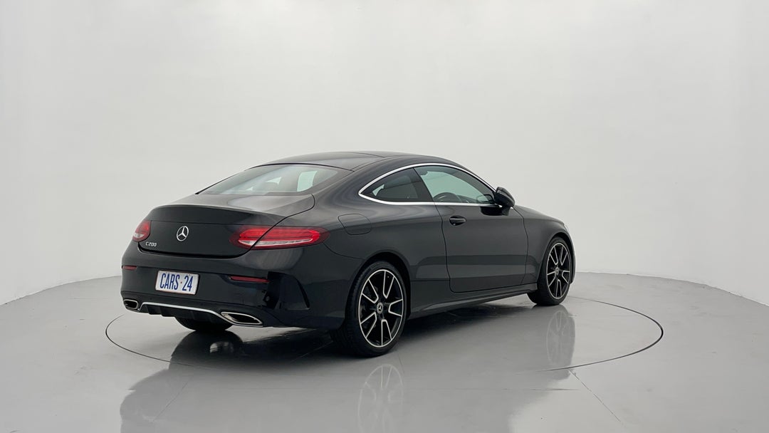 Right Back Diagonal (45- Degree) View