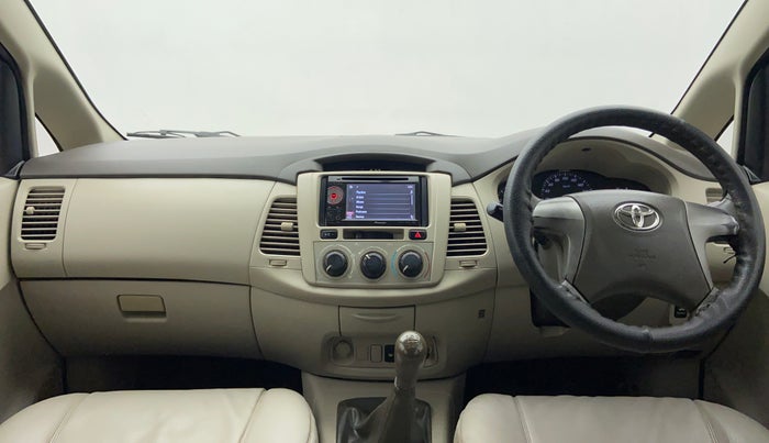 2012 Toyota Innova 2.5 GX 8 STR BS IV, Diesel, Manual, 1,13,870 km, Dashboard