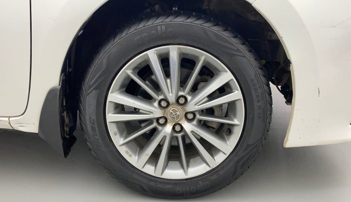 2016 Toyota Corolla Altis VL CVT PETROL, Petrol, Automatic, 1,18,478 km, Right Front Wheel