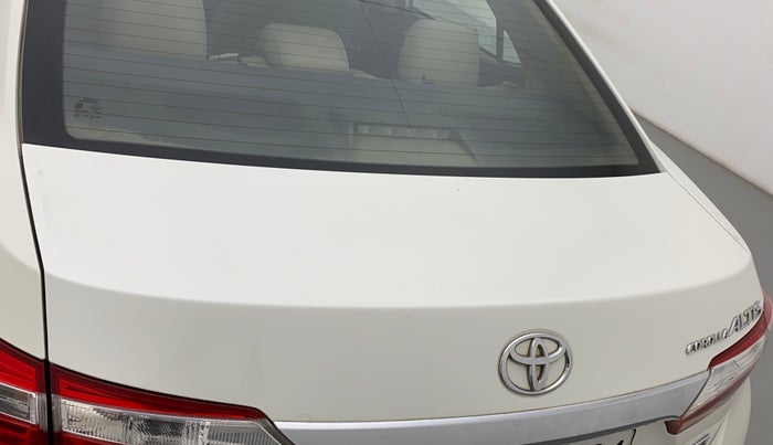 2016 Toyota Corolla Altis VL CVT PETROL, Petrol, Automatic, 1,18,478 km, Dicky (Boot door) - Slightly dented