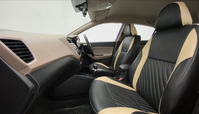 2015 Hyundai Elite i20 ASTA 1.2, Petrol, Manual, 43,324 km, Right Side Front Door Cabin