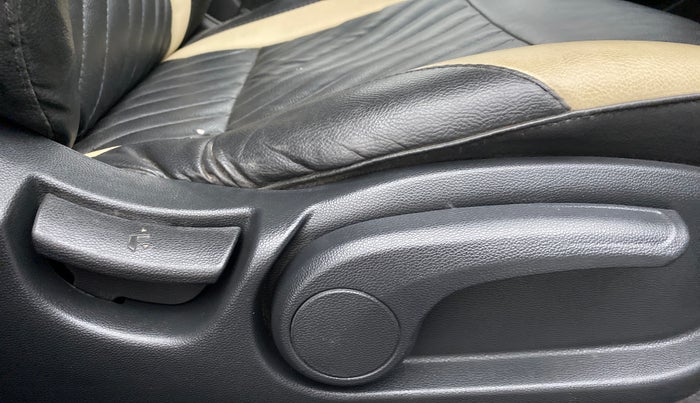 2015 Hyundai Elite i20 ASTA 1.2, Petrol, Manual, 43,241 km, Driver Side Adjustment Panel