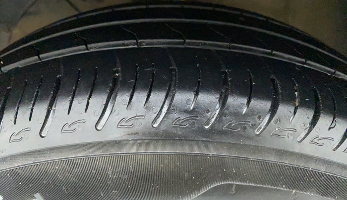2019 Maruti Baleno DELTA 1.2 K12, Petrol, Manual, 42,435 km, Left Front Tyre Tread