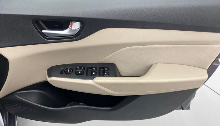 2018 Hyundai Verna EX 1.6 VTVT AT, Petrol, Automatic, 27,310 km, Driver Side Door Panels Control
