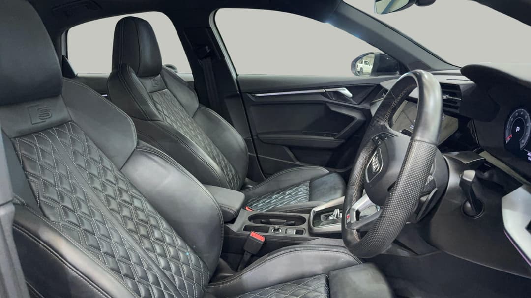 2022 Audi S3 2.0 Tfsi Quattro, Automatic, 38128 km, Right Side Front Door Cabin View