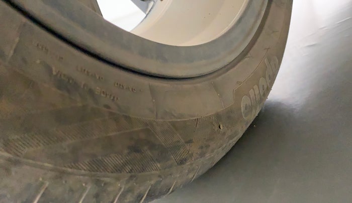 2018 Volkswagen Polo GT TSI 1.2 PETROL AT, Petrol, Automatic, 51,270 km, Left rear tyre - Minor Bulge < 0.5 inch (End to end measurement)