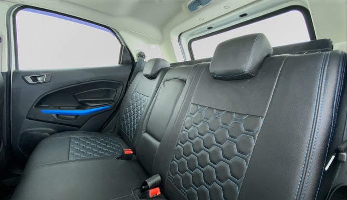 2019 Ford Ecosport 1.5 TITANIUM SIGNATURE TI VCT (SUNROOF), Petrol, Manual, 20,036 km, Right Side Rear Door Cabin