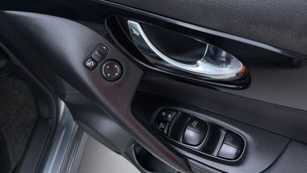 Drivers Side Door Panel Controls