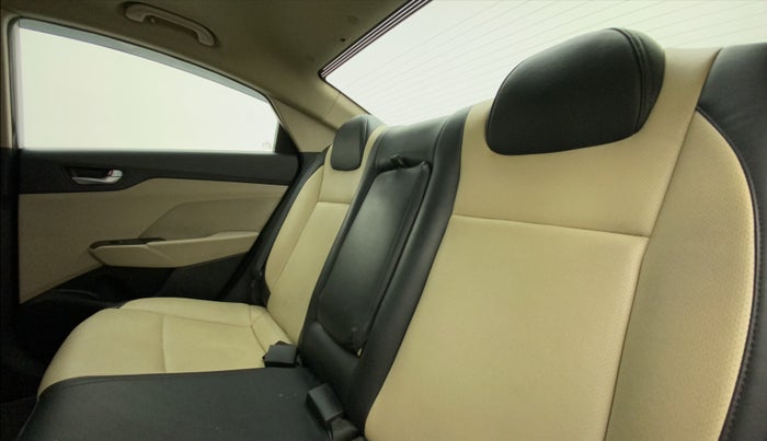 2019 Hyundai Verna 1.6 CRDI SX + AT, Diesel, Automatic, 47,152 km, Right Side Rear Door Cabin