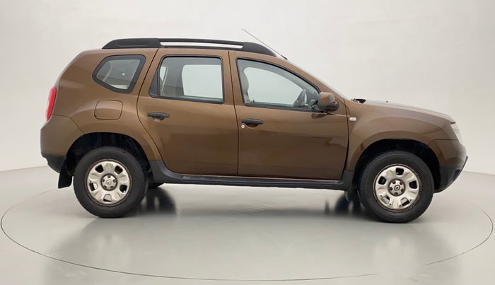 2013 Renault Duster 85 PS RXL, Diesel, Manual, 93,819 km, Right Side View