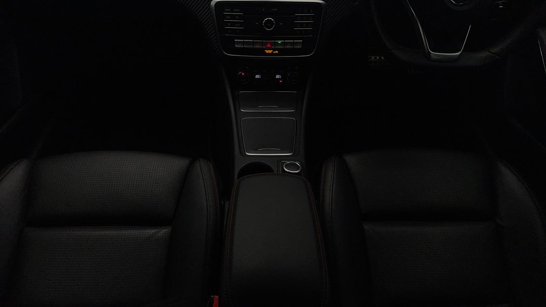 2017 Mercedes-benz A250 Sport 4matic, Automatic, 59155 km, Center Console