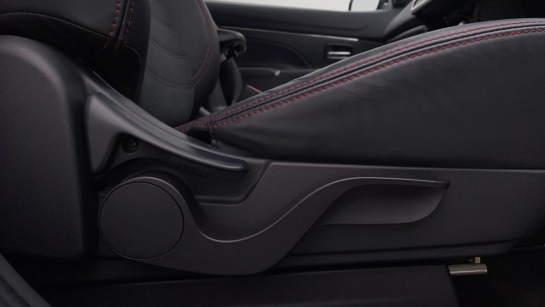 2022 Mitsubishi ASX Gsr (2wd), Automatic, 30436 km, Drivers Side Adjustment Panel