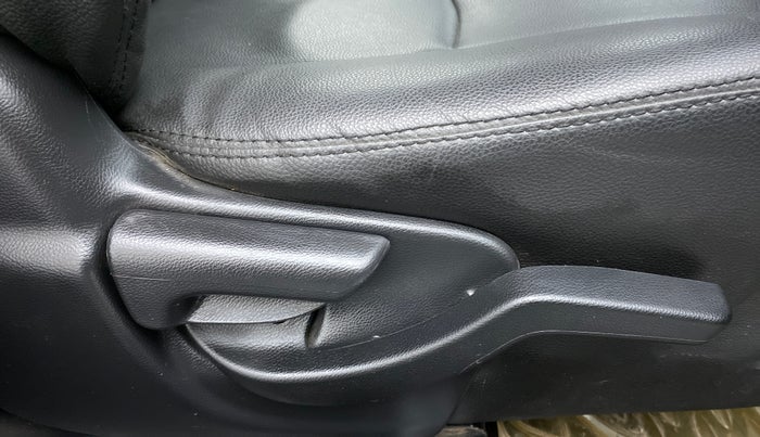 2017 Honda Brio 1.2 VX AT I VTEC, Petrol, Automatic, 27,970 km, Driver Side Adjustment Panel