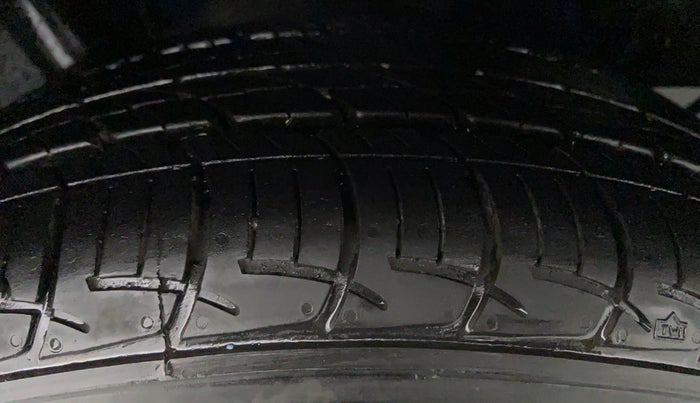 2014 Tata Zest XT RT, Petrol, Manual, 73,417 km, Left Front Tyre Tread