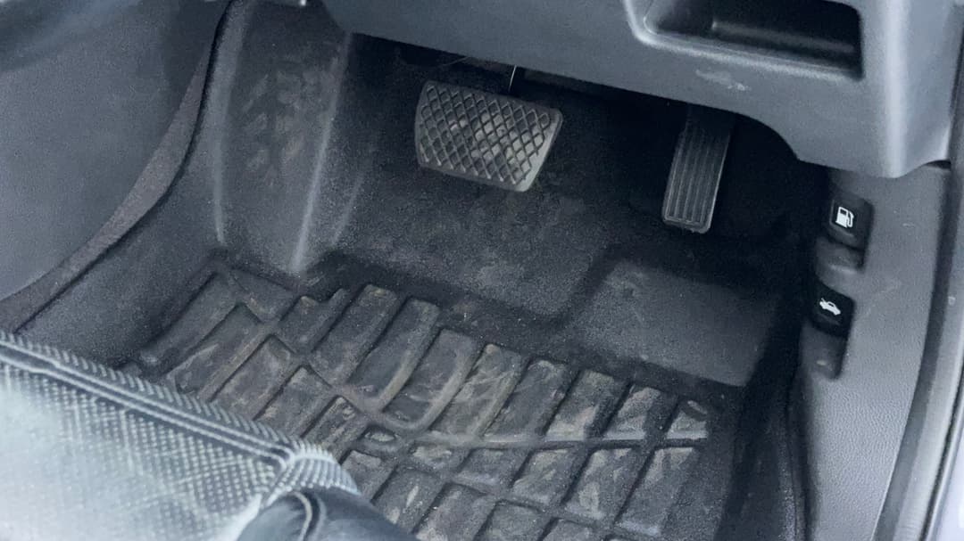 2018 Honda CR-V Vti-lx (AWD), Automatic, 132527 km, Pedals and Footmat