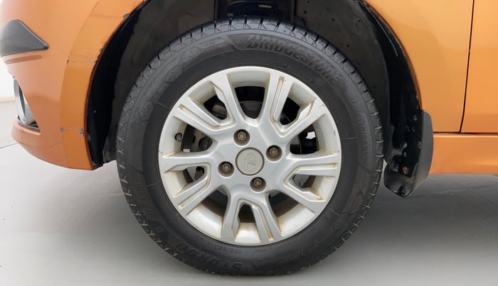 2017 Tata Tiago XZ PETROL, Petrol, Manual, 61,590 km, Left Front Wheel