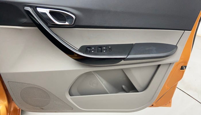 2017 Tata Tiago XZ PETROL, Petrol, Manual, 61,590 km, Driver Side Door Panels Control