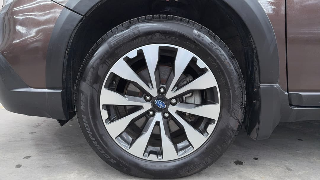 2017 Subaru Outback 2.5i Premium AWD, Automatic, 91715 km, Left Front Wheel