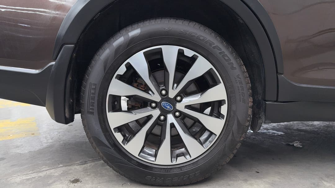 2017 Subaru Outback 2.5i Premium AWD, Automatic, 91715 km, Right Rear Wheel