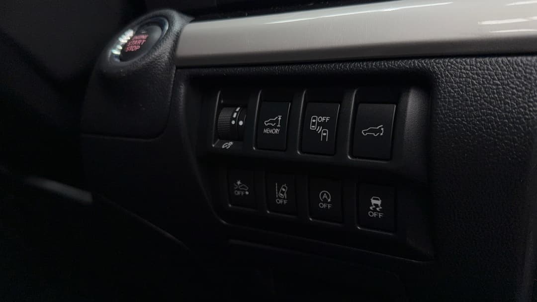 2017 Subaru Outback 2.5i Premium AWD, Automatic, 91715 km, Utility Switches/Buttons