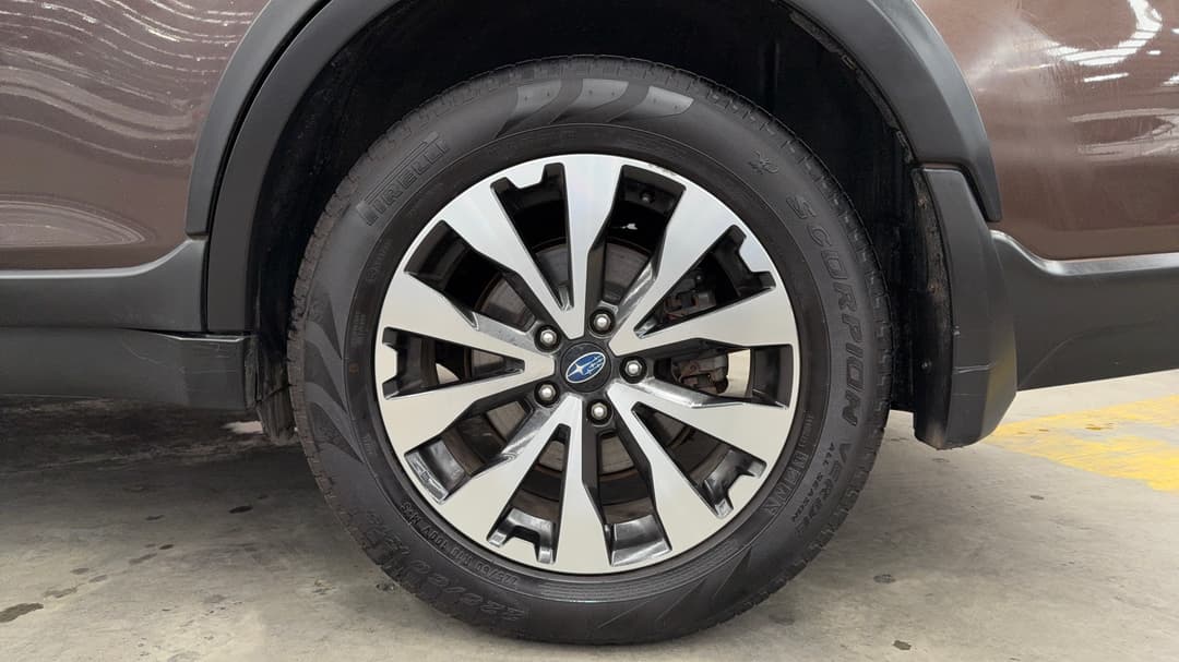 2017 Subaru Outback 2.5i Premium AWD, Automatic, 91715 km, Left Rear Wheel
