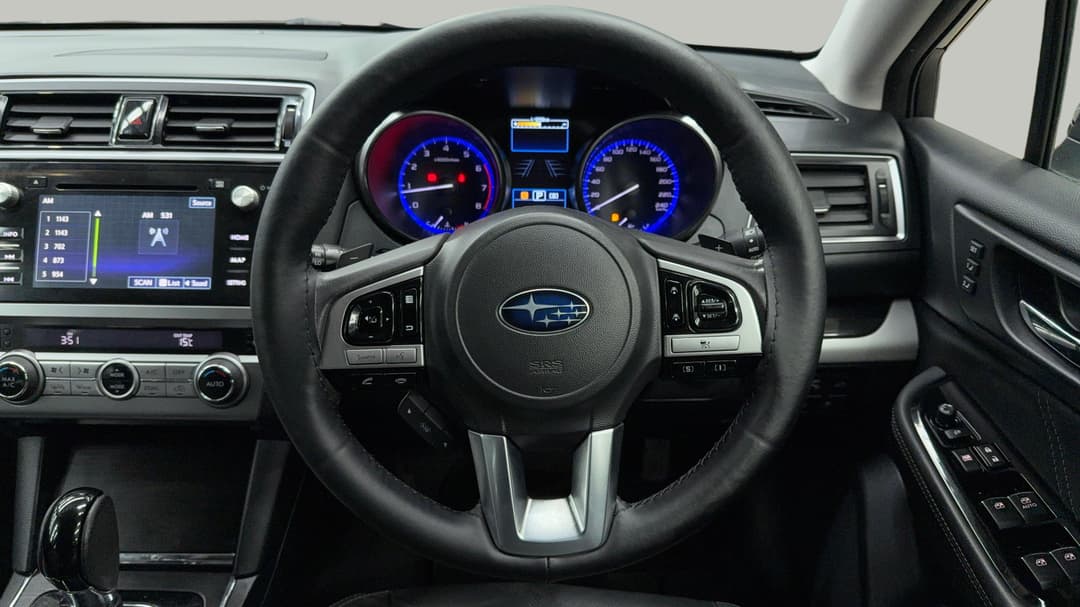 2017 Subaru Outback 2.5i Premium AWD, Automatic, 91715 km, Steering Wheel Close-up