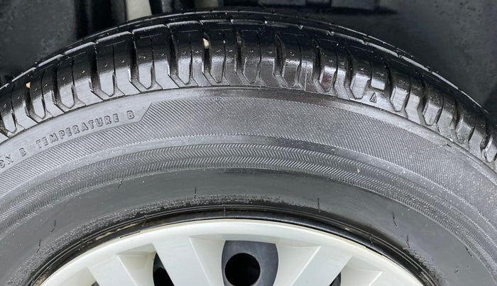 2019 Maruti Dzire VXI, Petrol, Manual, 10,987 km, Right Rear Tyre Tread