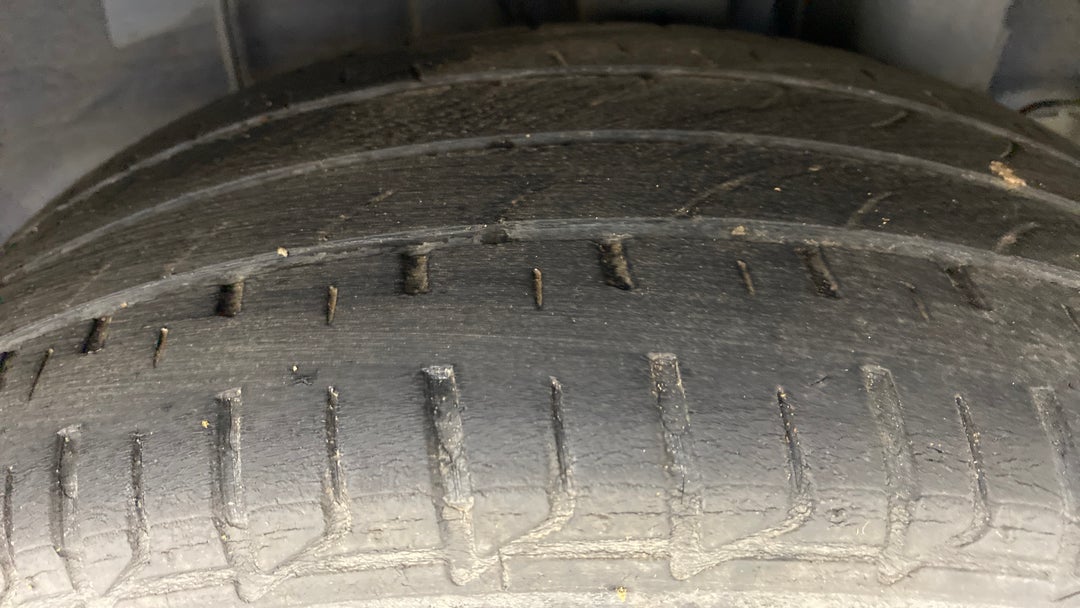 Left Rear Tyre Tread