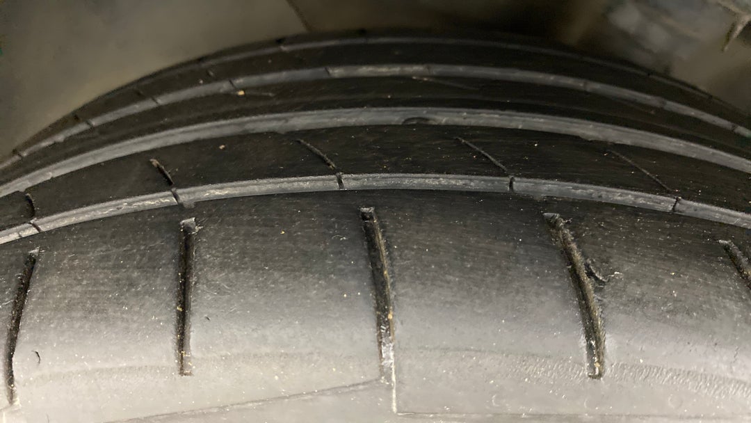Left Front Tyre Tread