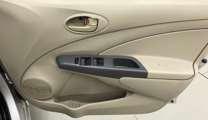 2014 Toyota Etios Liva G, CNG, Manual, 79,418 km, Driver Side Door Panels Control