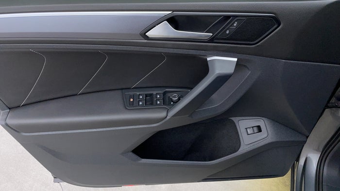 Volkswagen Tiguan-Driver Side Door Panels Controls