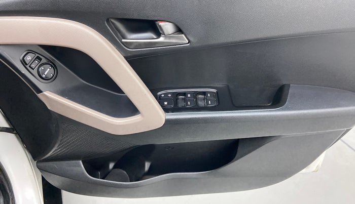 2016 Hyundai Creta 1.6 SX PLUS VTVT, Petrol, Manual, 53,946 km, Driver Side Door Panels Control