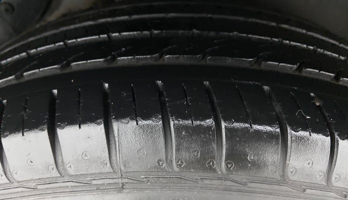 2016 Hyundai Creta 1.6 SX PLUS VTVT, Petrol, Manual, 53,946 km, Right Rear Tyre Tread