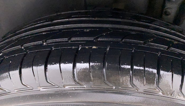 2015 Maruti Swift VDI ABS, Diesel, Manual, 89,147 km, Left Rear Tyre Tread