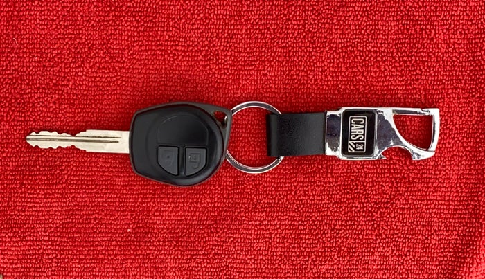 2015 Maruti Swift VDI ABS, Diesel, Manual, 89,147 km, Key Close Up
