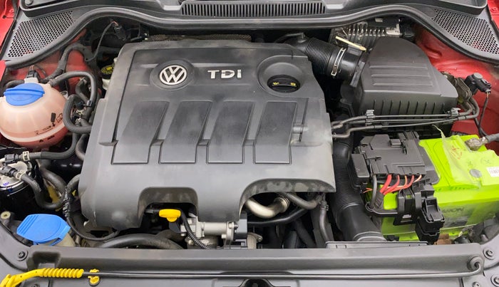 2015 Volkswagen Polo HIGHLINE1.5L, Diesel, Manual, 1,23,224 km, Open Bonet