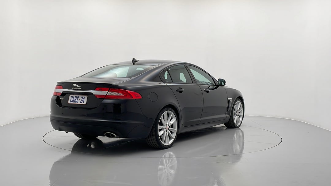 Right Back Diagonal (45- Degree) View