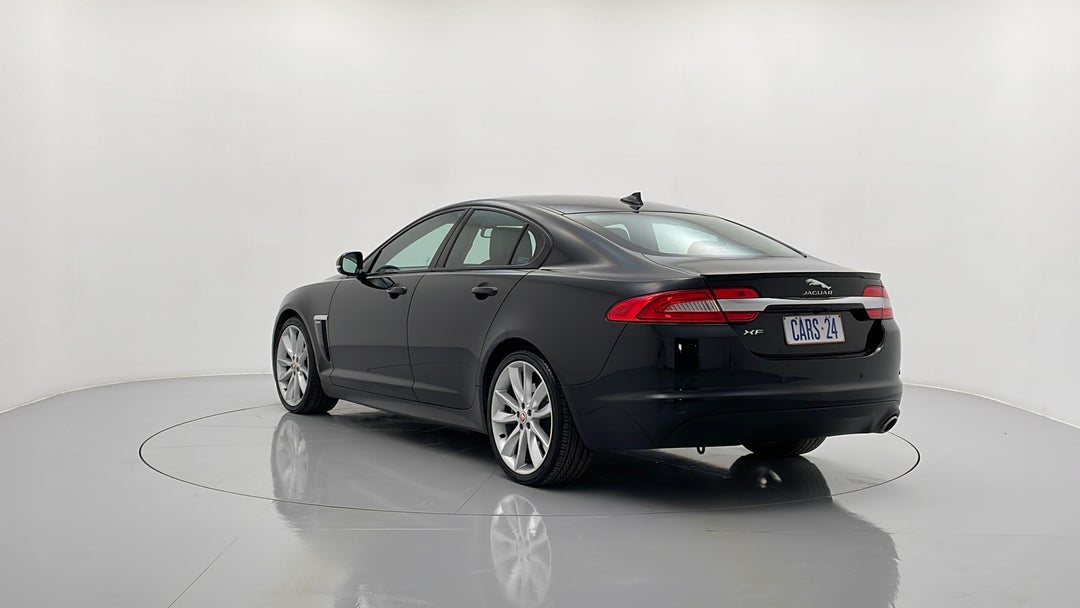 Left Back Diagonal (45- Degree) View