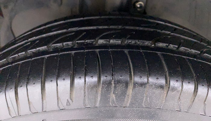 2011 Ford Figo 1.4 ZXI DURATORQ, Diesel, Manual, 81,543 km, Left Front Tyre Tread