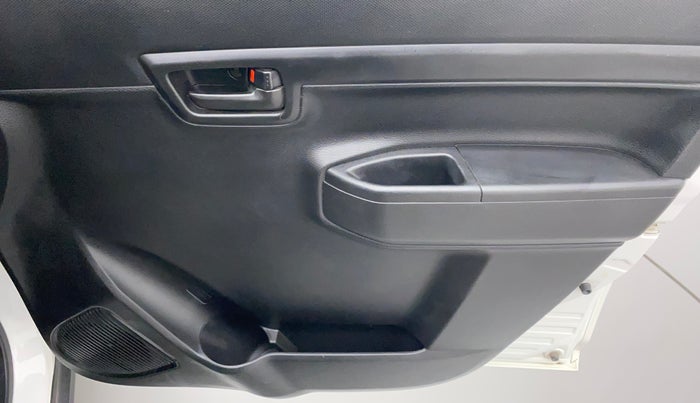 2022 Maruti S PRESSO VXI, Petrol, Manual, 28,814 km, Driver Side Door Panels Control