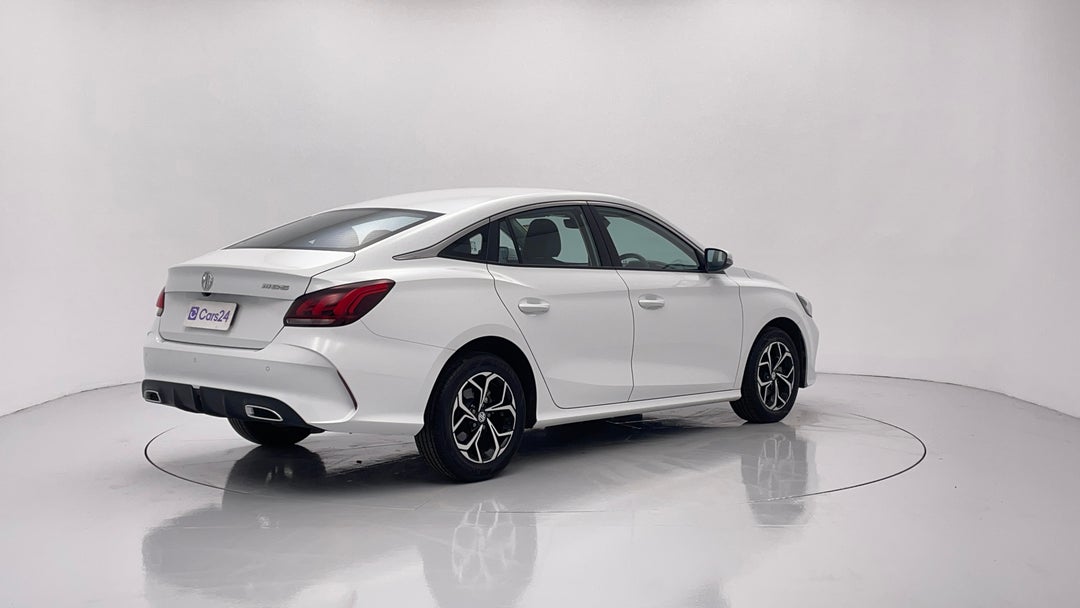 Right Back Diagonal (45- Degree) View